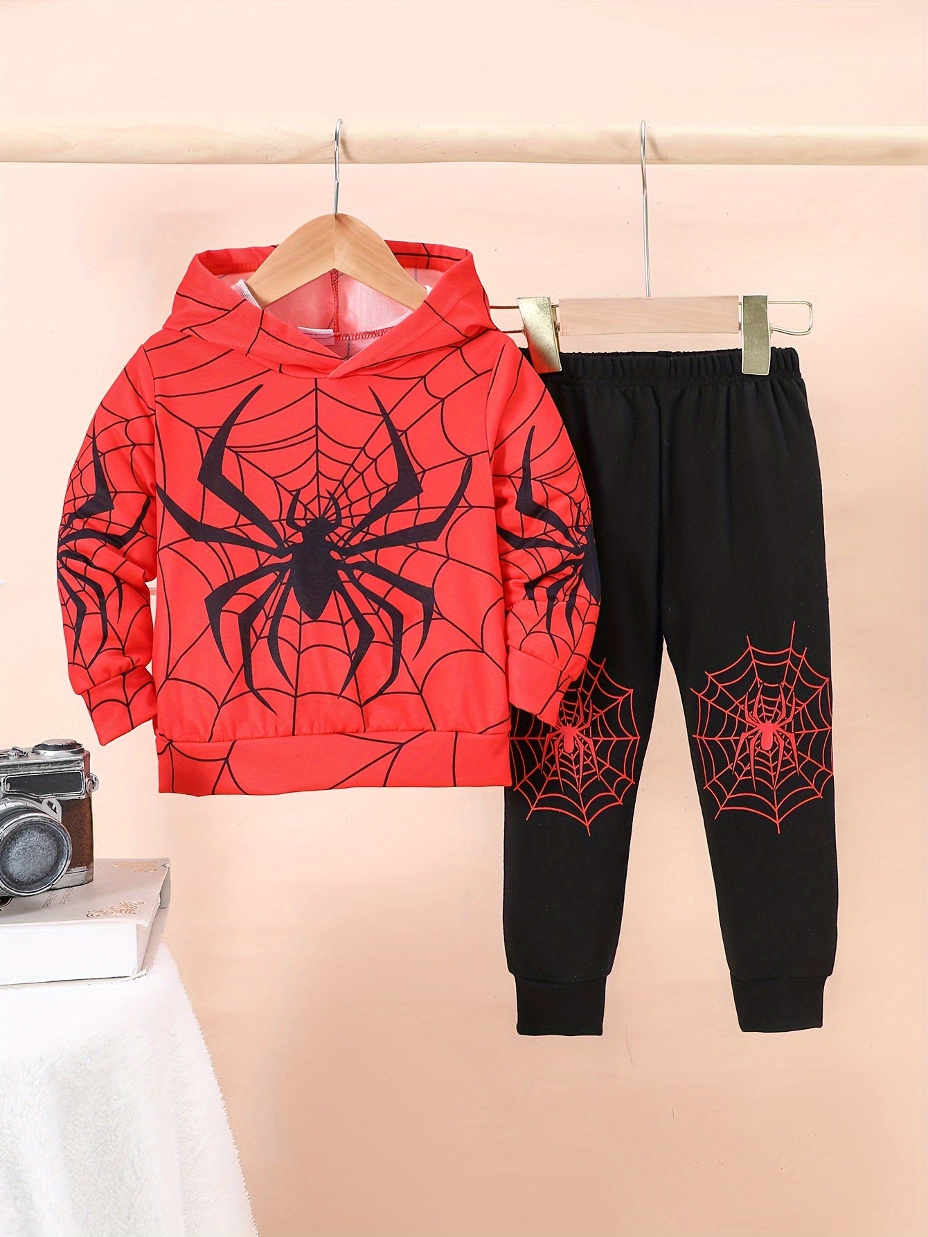 Boys' Spider Print Hoodie & Joggers Set - Cozy Polyester Blend, Machine Washable - Perfect for Fall/Winter, Perfect for Outdoor