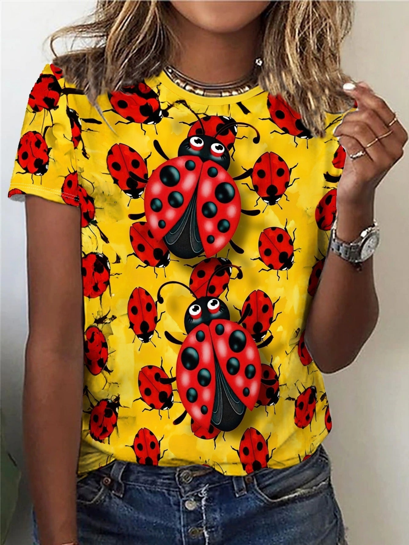 Women'S T-Shirt Ladybug Print- Comfy Short Sleeve Crew Neck - Perfect for Spring & Fall Casual Wear