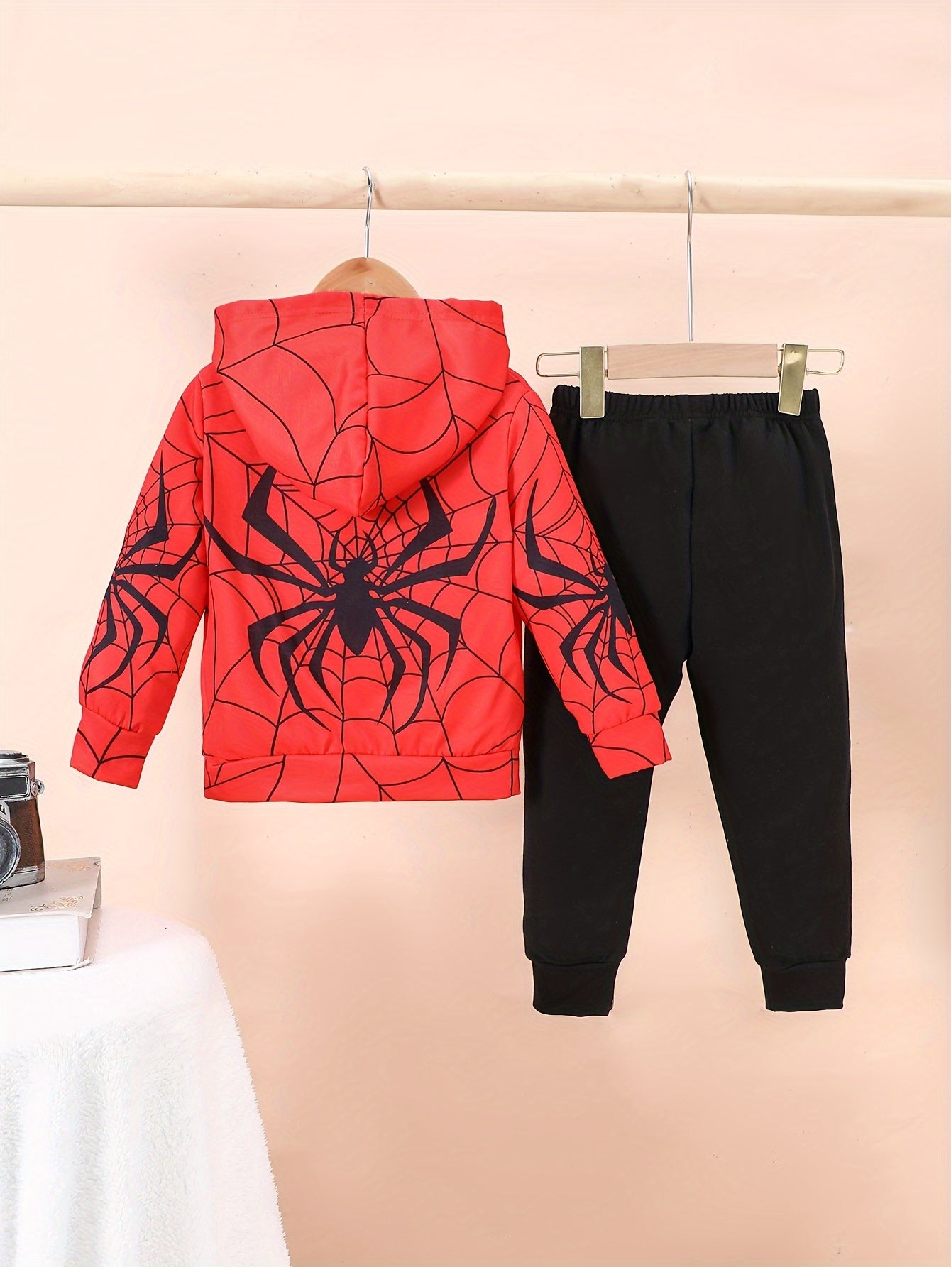 Boys' Spider Print Hoodie & Joggers Set - Cozy Polyester Blend, Machine Washable - Perfect for Fall/Winter, Perfect for Outdoor