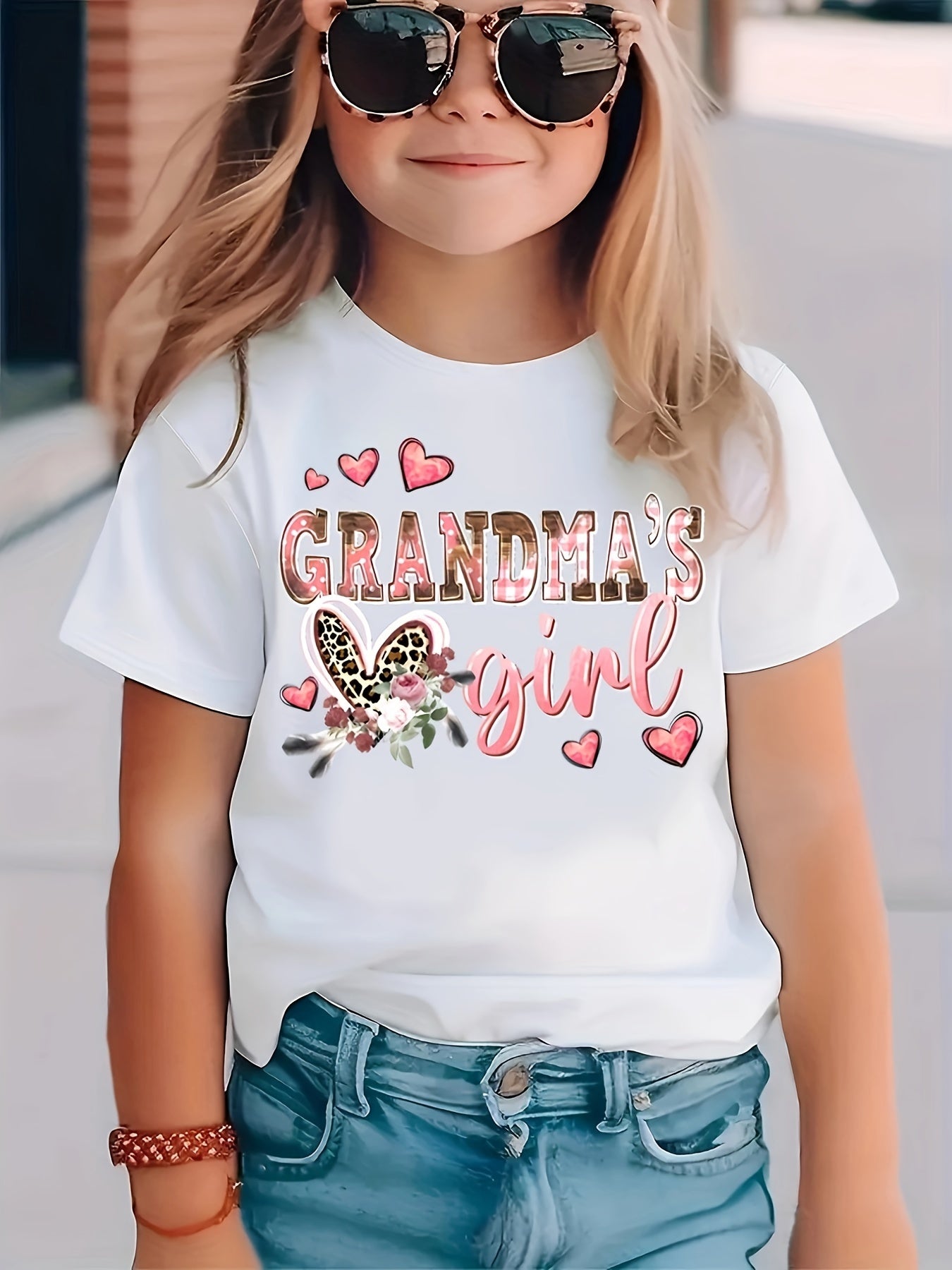 Adorable "Grandma's Girl" Pink T-Shirt for Girls - Soft & Stretchy Polyester Crew Neck Short Sleeve Tee with Heart & Butterfly Accents, Perfect for Summer, Girls Shirts