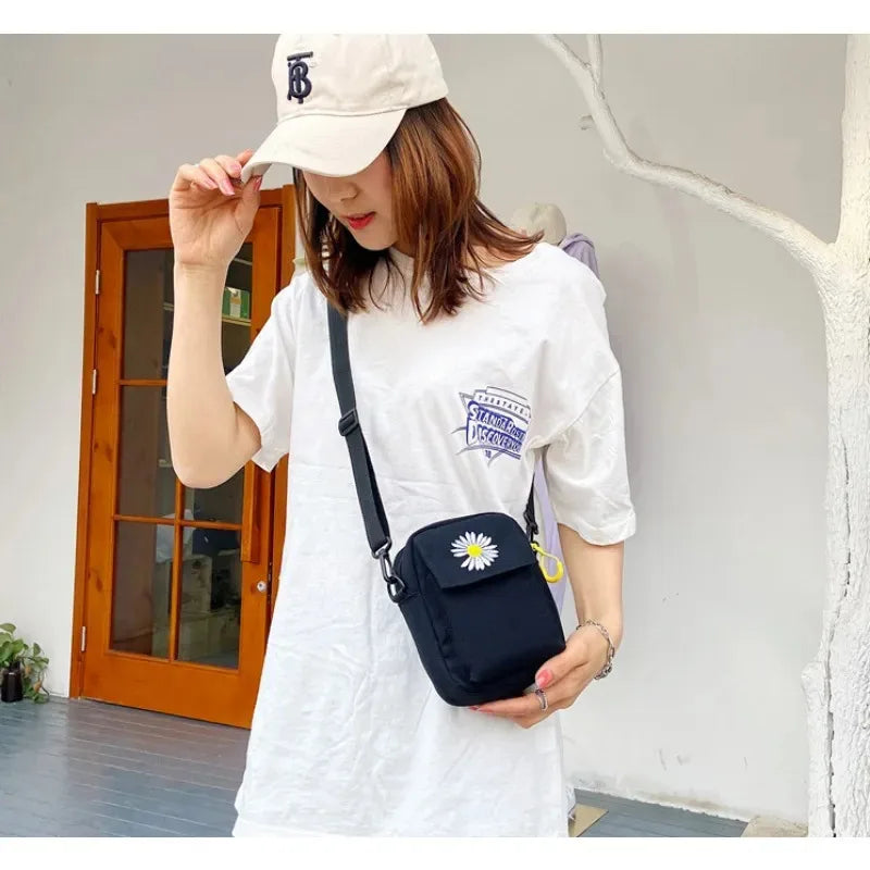 Little Daisy Women's Crossbody Bag New Korean Canvas Mini Shoulder Bag Simple and Versatile Small Phone Bag