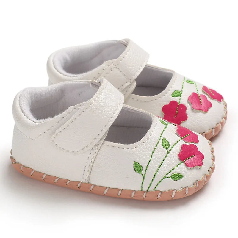 Baby Girl Shoes Newborn Toddler Boy Soft Handmade Rubber Sole Embroidered Flower Infant First Walkers Princess Baby Crib Shoes