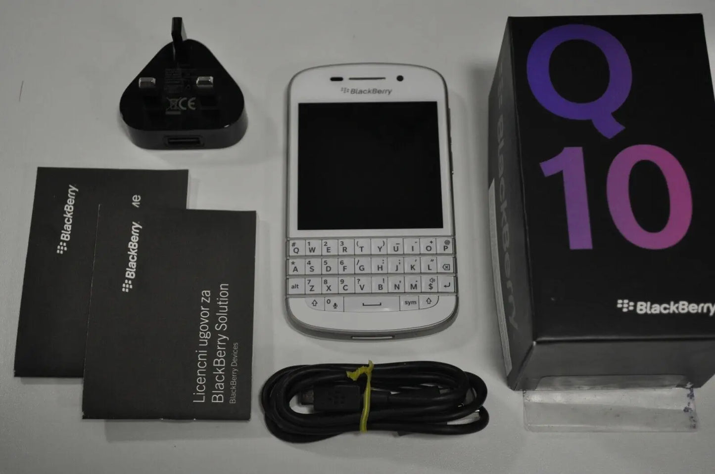 Original Unlocked BlackBerry Q10 (-1-3-5) Cell Phone 2GB RAM 16GB ROM 8MP Mobile Camera QWERTY Keyboard Smartphone Bar Bluetooth