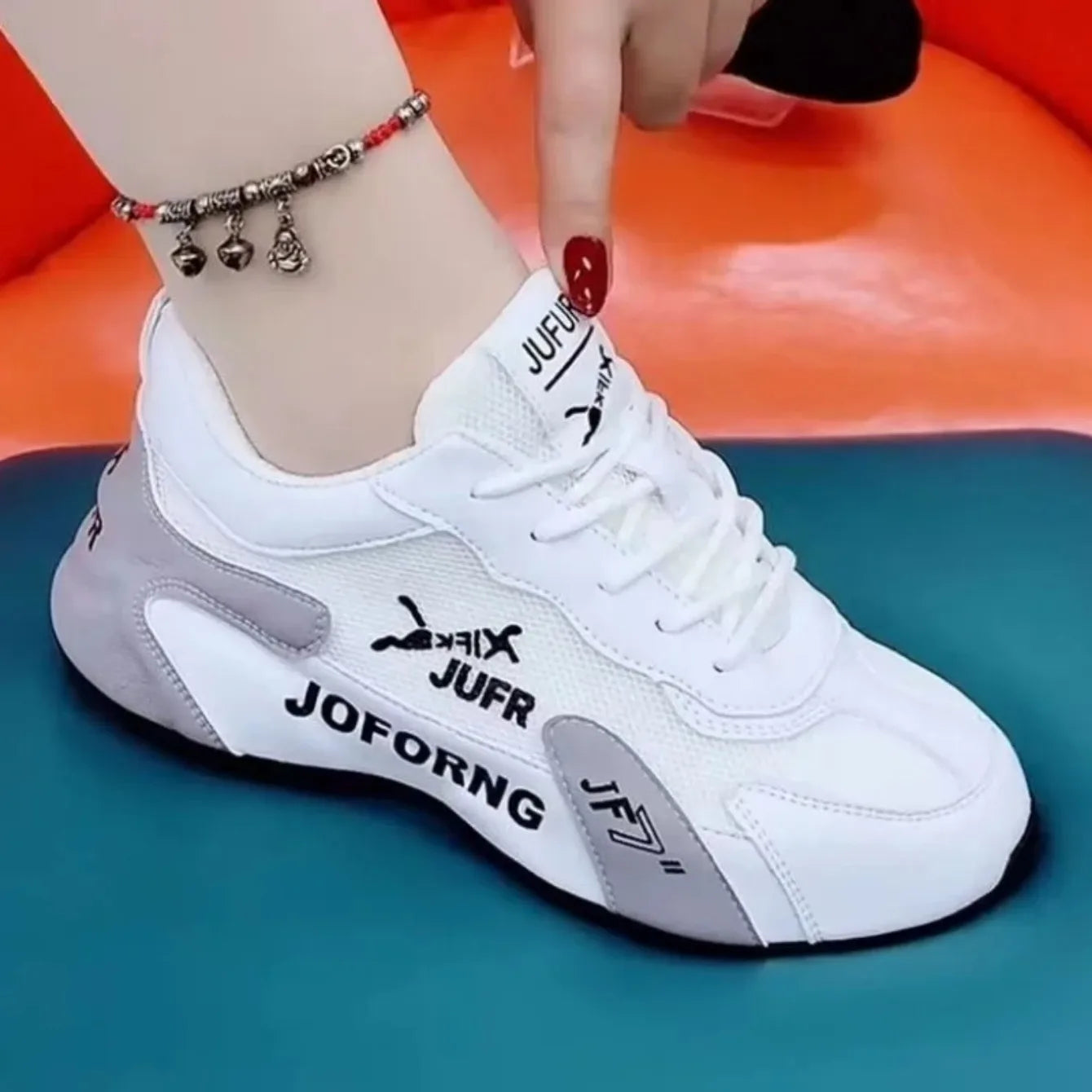 Designer Sneakers for Women Summer Fashion Breathable Mesh Lace Up Causal Sports Shoes for Women Platform Ladies Walking Shoes