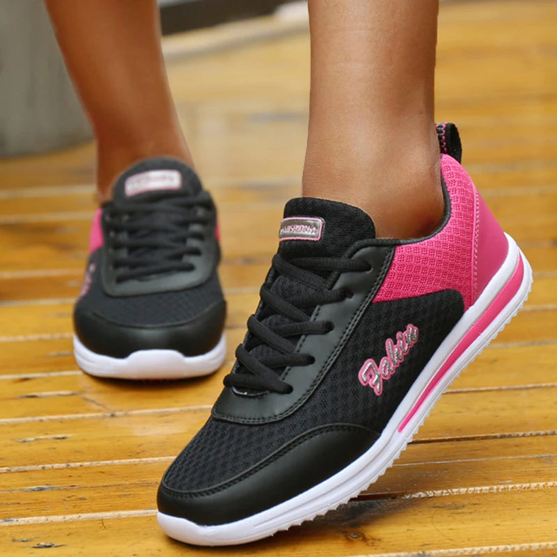 2024 New Fashion Sneakers For Women Breathable Trainers Outdoor Women Sneakers Mesh Fabric Lace Up Female Footwear Shoes Women