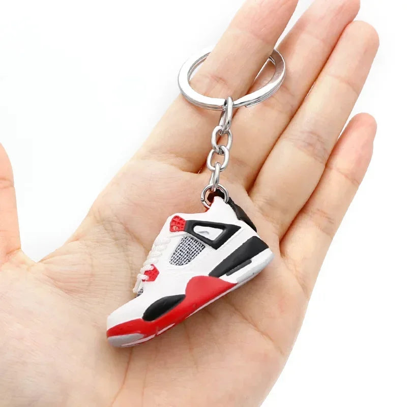 Delicate 3D mini sneaker key chain simulation Funny basketball shoe key ring DIY finger skateboard accessory Gift for Collecto