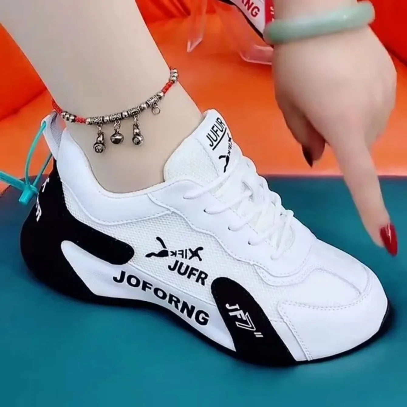 Designer Sneakers for Women Summer Fashion Breathable Mesh Lace Up Causal Sports Shoes for Women Platform Ladies Walking Shoes