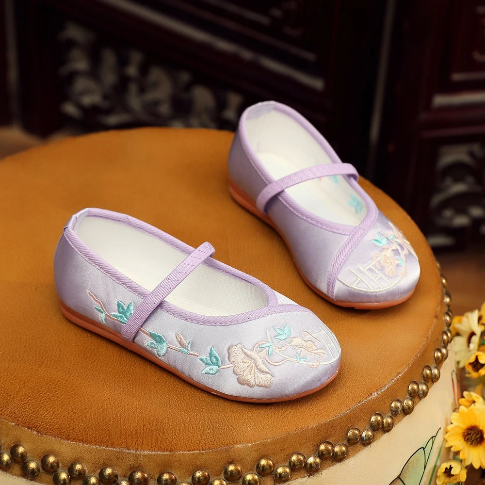 Girls Dancing Bottomed Cloth Shoes For Kids Children Soft Leather Sole Chinese Traditional Style Embroidery Ethnic Dance Shoes