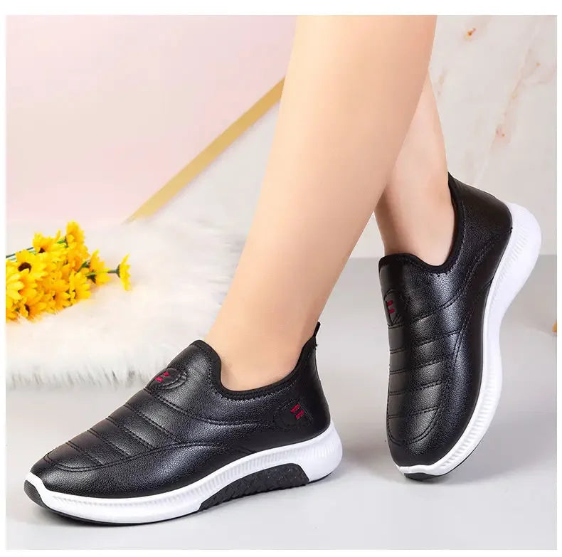 Snow Boots Women Shoes Warm Plush Fur Ankle Boots Winter Female Slip On Flat Casual Shoes Waterproof Women Sneakers