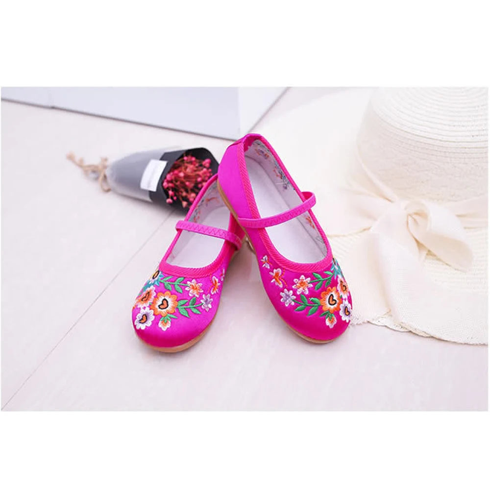 Girls Dancing Bottomed Cloth Shoes For Kids Children Soft Leather Sole Chinese Traditional Style Embroidery Ethnic Dance Shoes