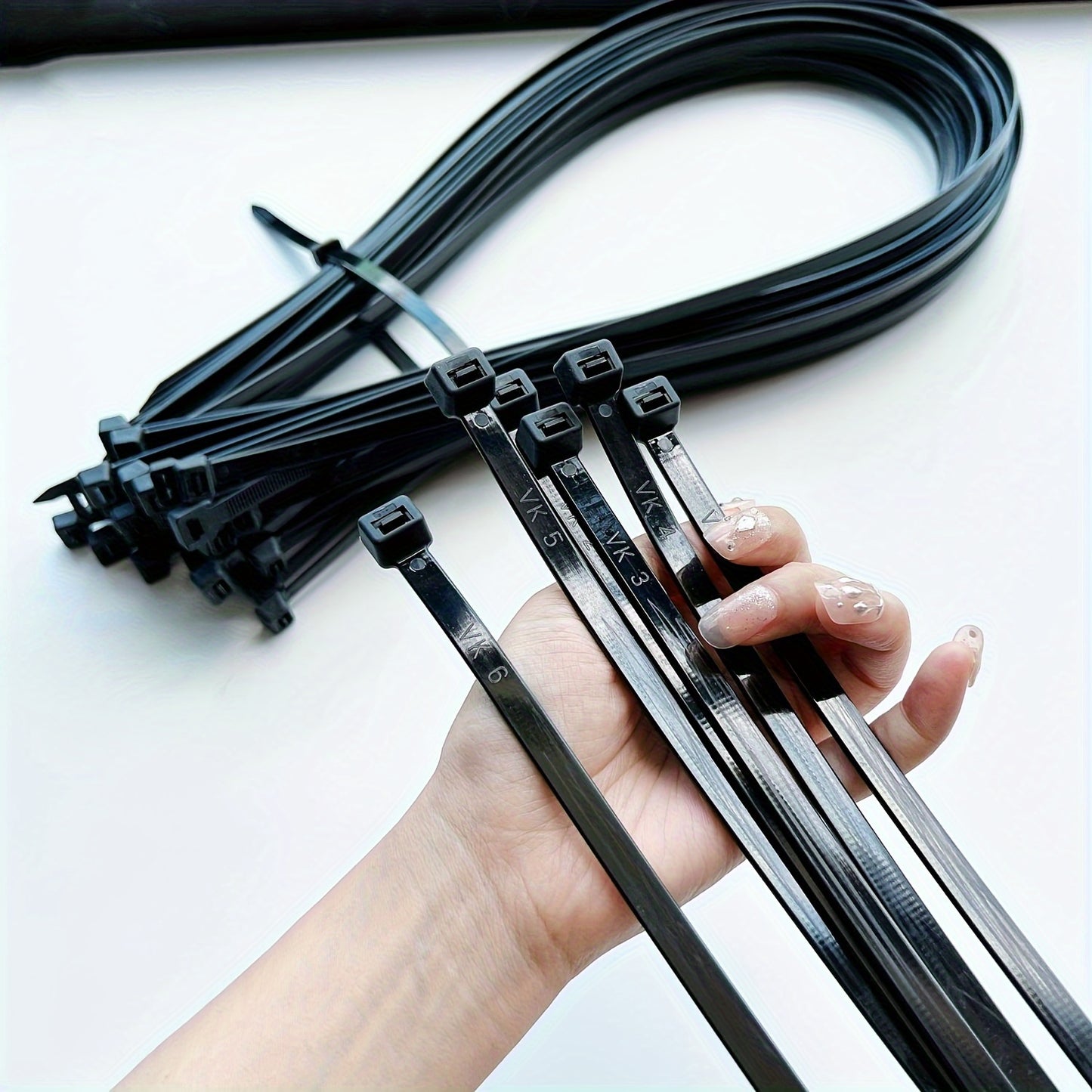 100pcs Heavy Duty Cable Zip Ties - Strapping - Self-Locking, Adjustable, Weather-Resistant, Tensile Strength Electrical Cable Ties for Outdoor & Indoor Use, Black, Various Sizes (26/22/18/14/10/6/4 Inches)