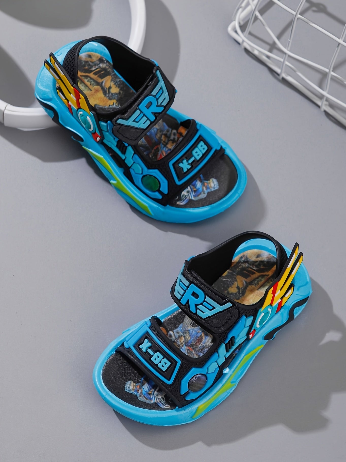 Boys' Cartoon Mecha Sandals - Vibrant & Comfortable, Soft Sole, Easy Hook-and-loop Fastener Strap - Ideal for Beach & Casual Attire - Perfect Christmas Gift for Youngsters