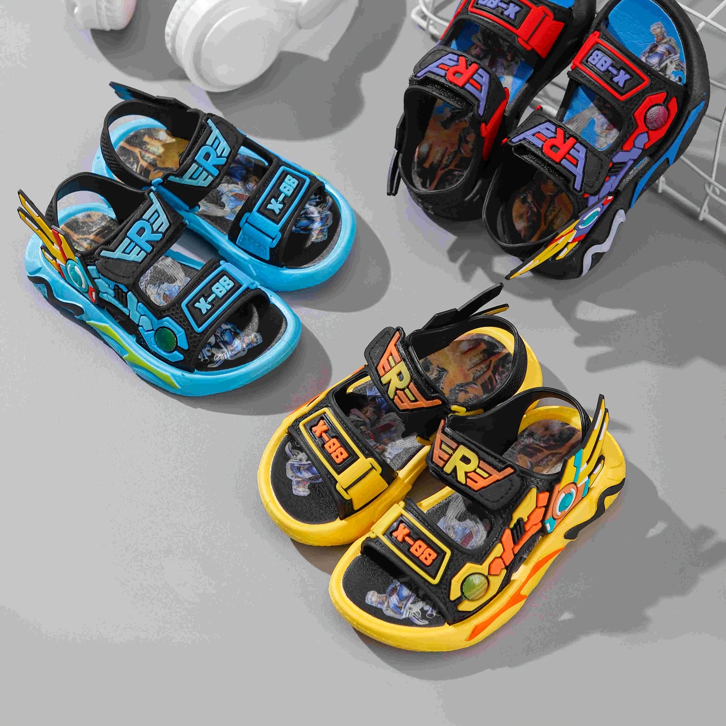 Boys' Cartoon Mecha Sandals - Vibrant & Comfortable, Soft Sole, Easy Hook-and-loop Fastener Strap - Ideal for Beach & Casual Attire - Perfect Christmas Gift for Youngsters